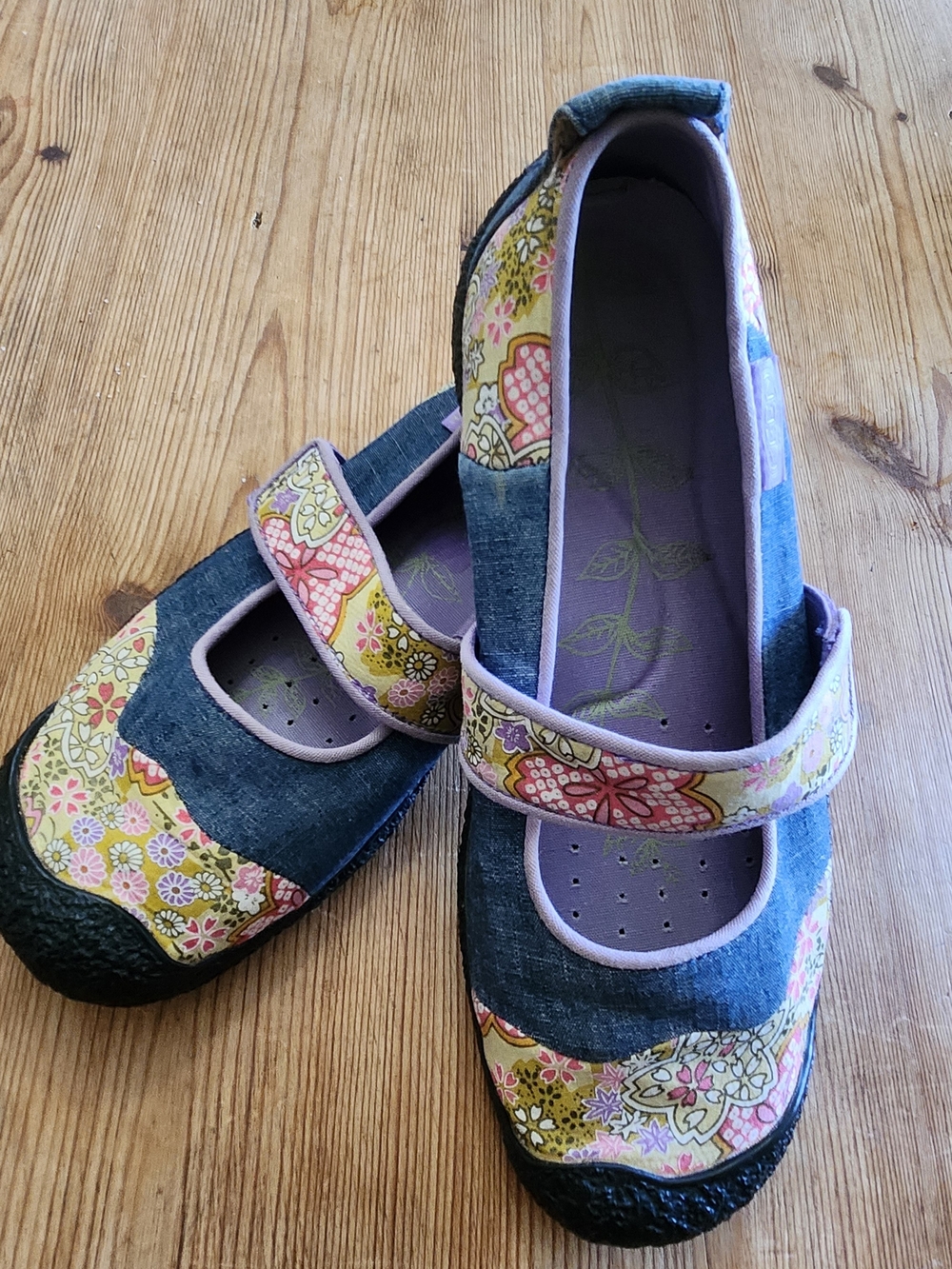 KEEN Floral Denim Mary Jane Dress Shoes in Purple, Pink and Yellow 8.5